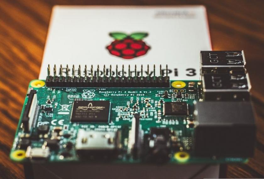Quels atouts les serveurs virtuels offrent-ils au quotidien des makers ?