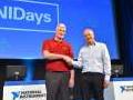 NIDays 2016 : National Instruments d�cerne � Arelis le prix de la meilleure application dans la cat�gorie Instrumentation/tests �lectroniques pour son � Banc de test pour des modules PEC des v�hicules Renault Zoe �